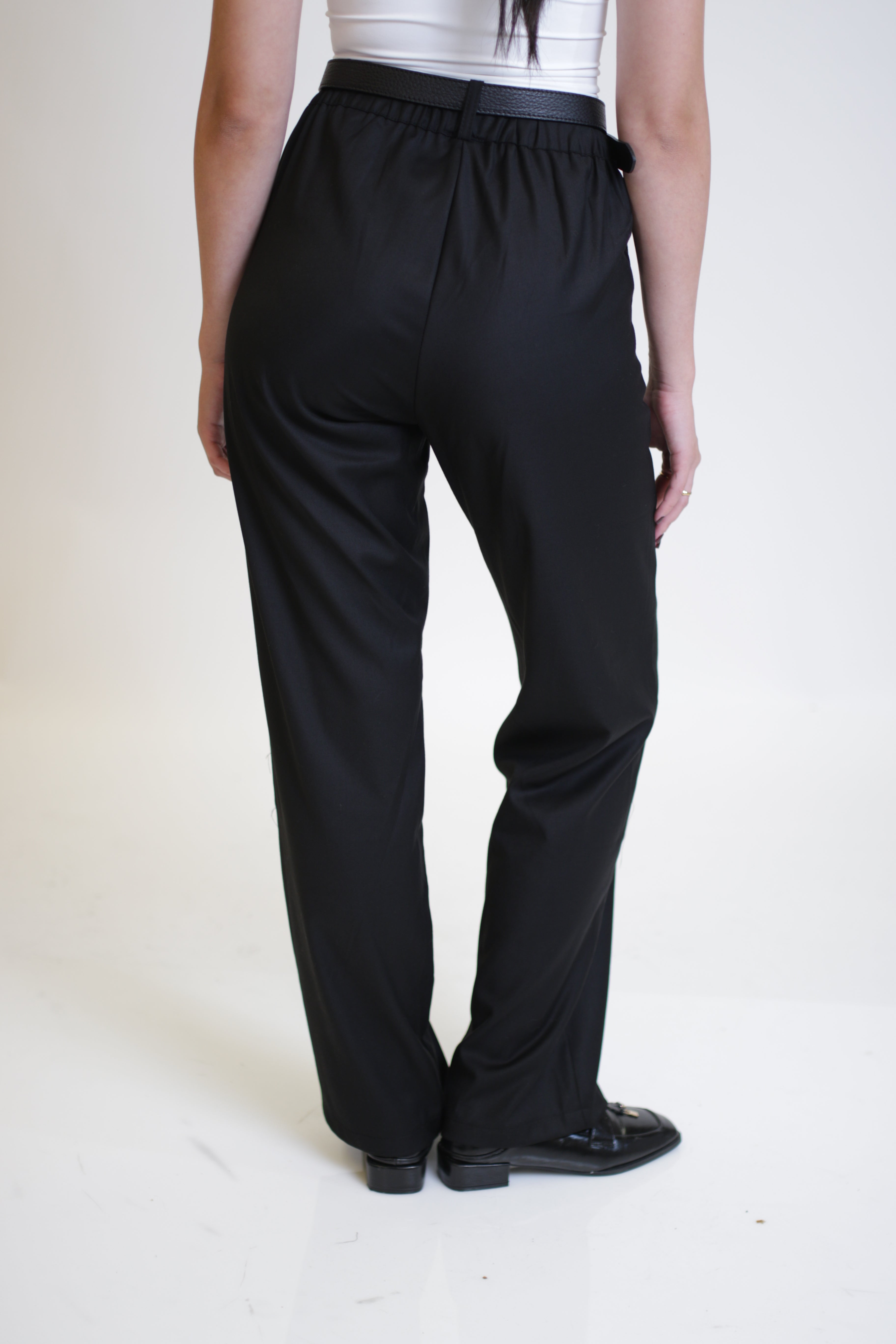 מכנסי בלו סקיי